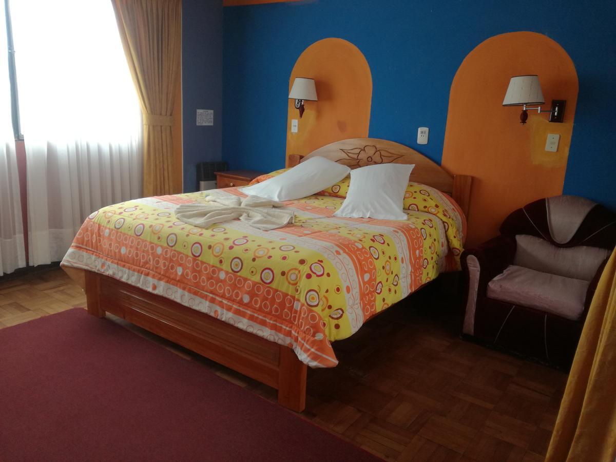 Hotel Utama Copacabana  Extérieur photo