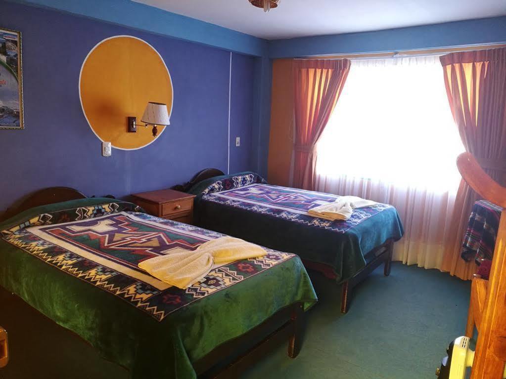 Hotel Utama Copacabana  Extérieur photo